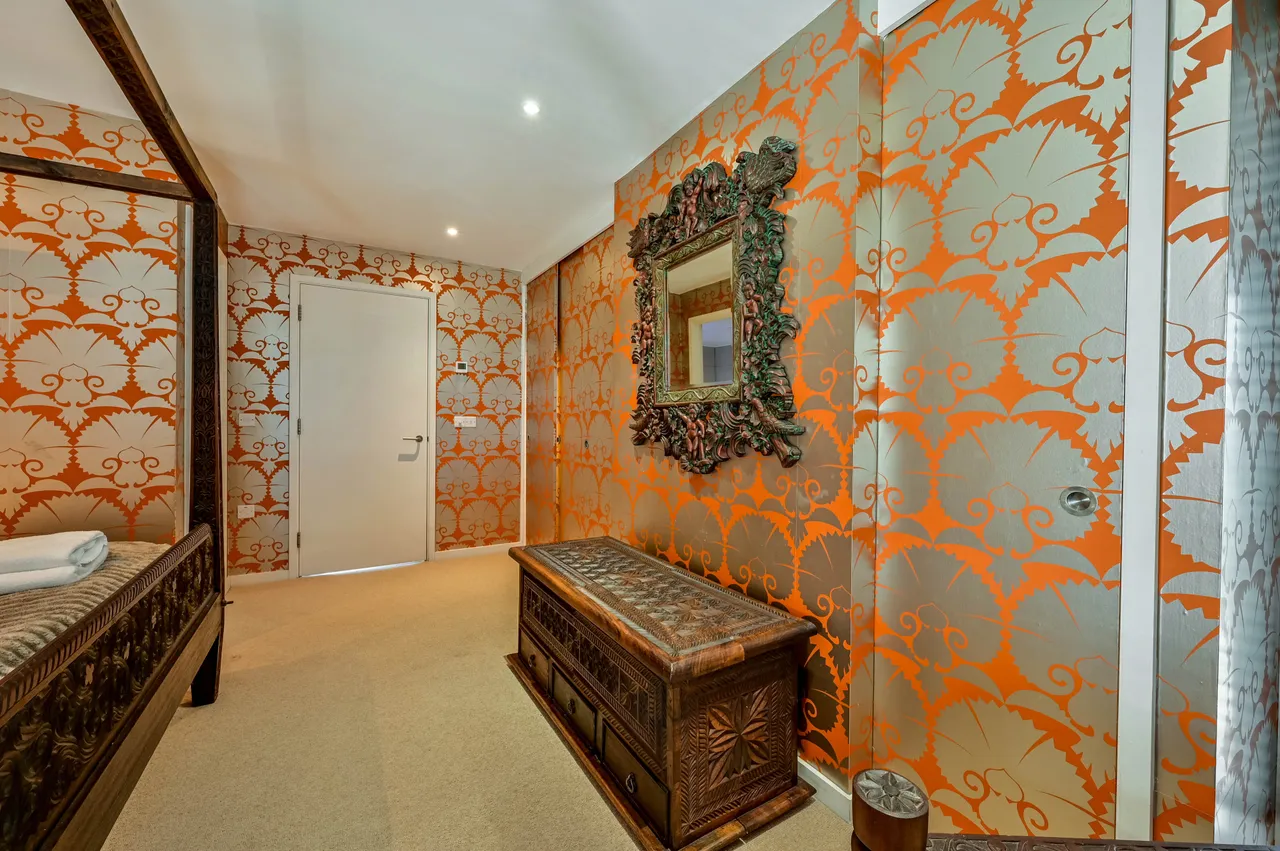 London, SW18, photo 31