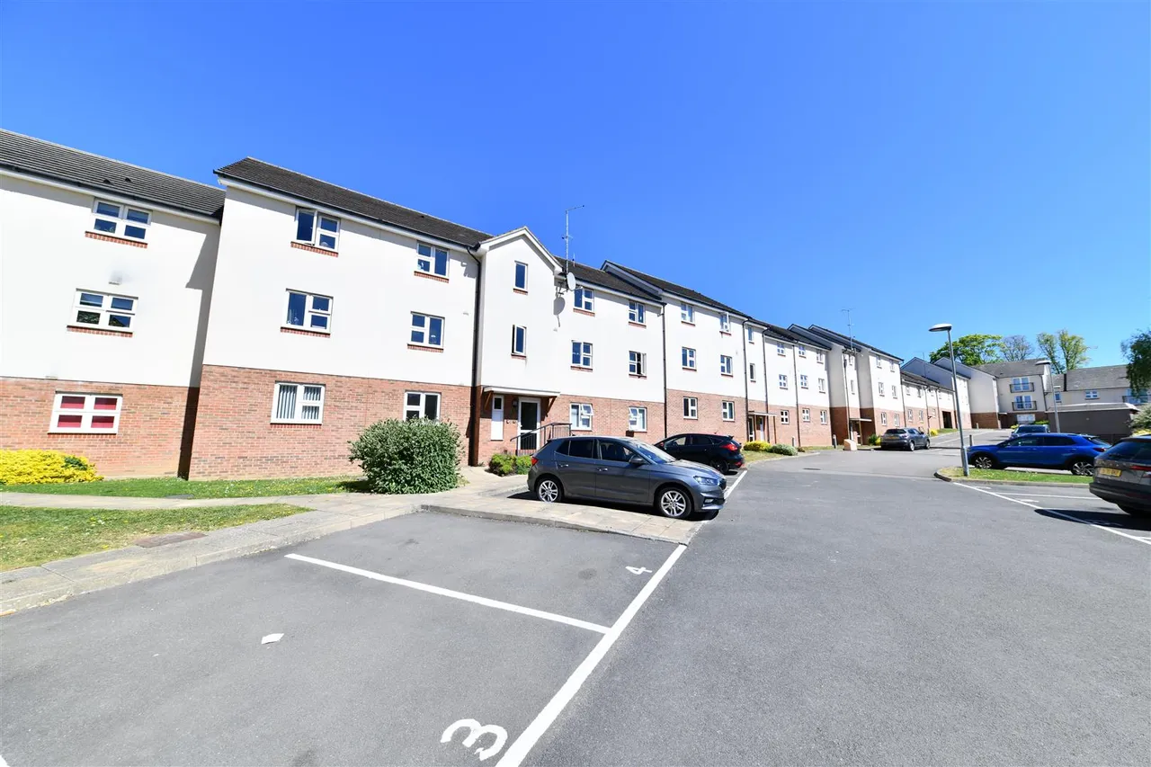 Gray Court, Stevenage, SG1 3UH, photo 21