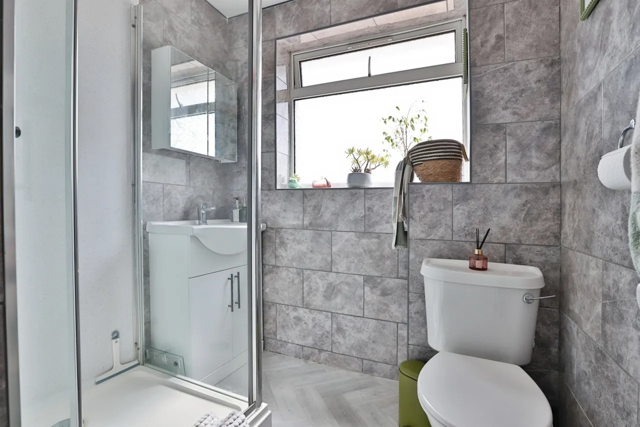 Redhoave Road, Poole, BH17, photo 10