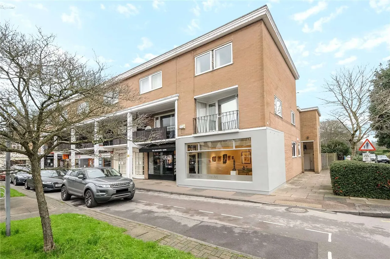 3 bed flat to rent — Chobham Road, Sunningdale, Berkshire, SL5 0DT