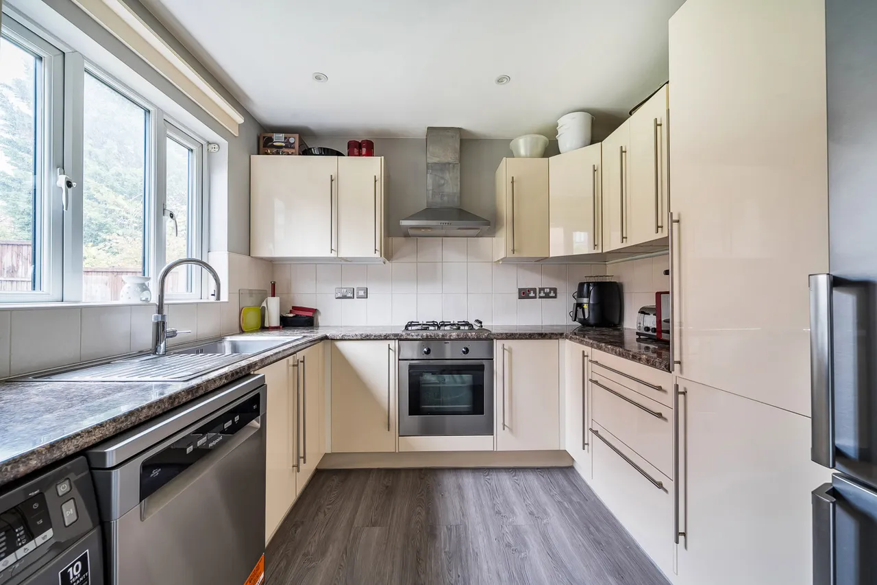 Daventer Drive, Stanmore, HA7, photo 5