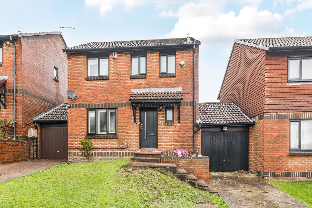 3 bed house for sale, Daventer Drive, Stanmore, HA7