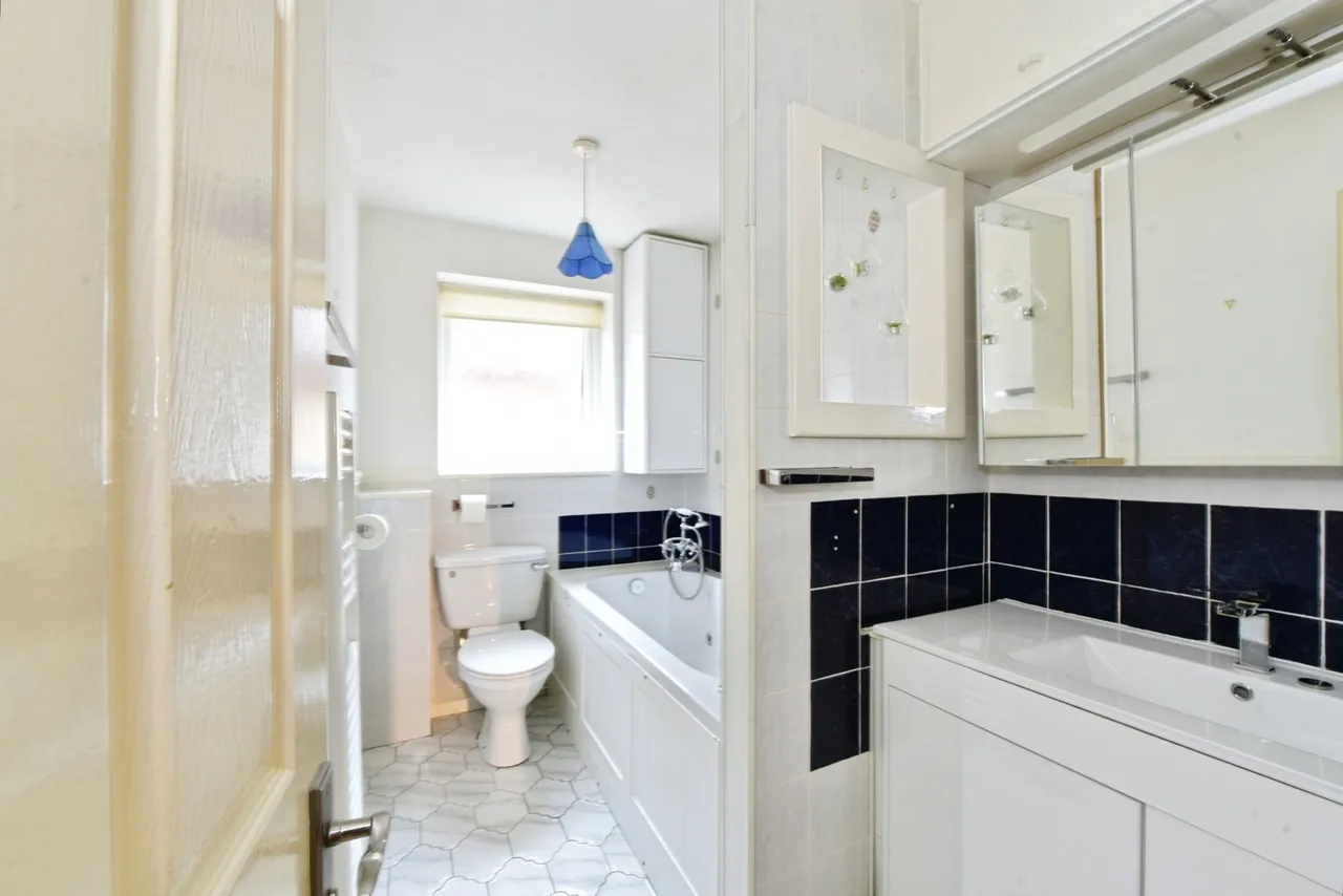 Stoneacre Avenue, SHEFFIELD, South Yorkshire, S12, photo 12