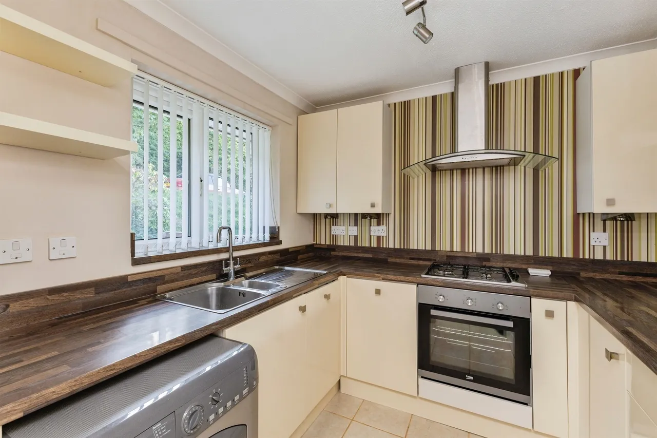 Emblett Drive, Newton Abbot, TQ12, photo 3