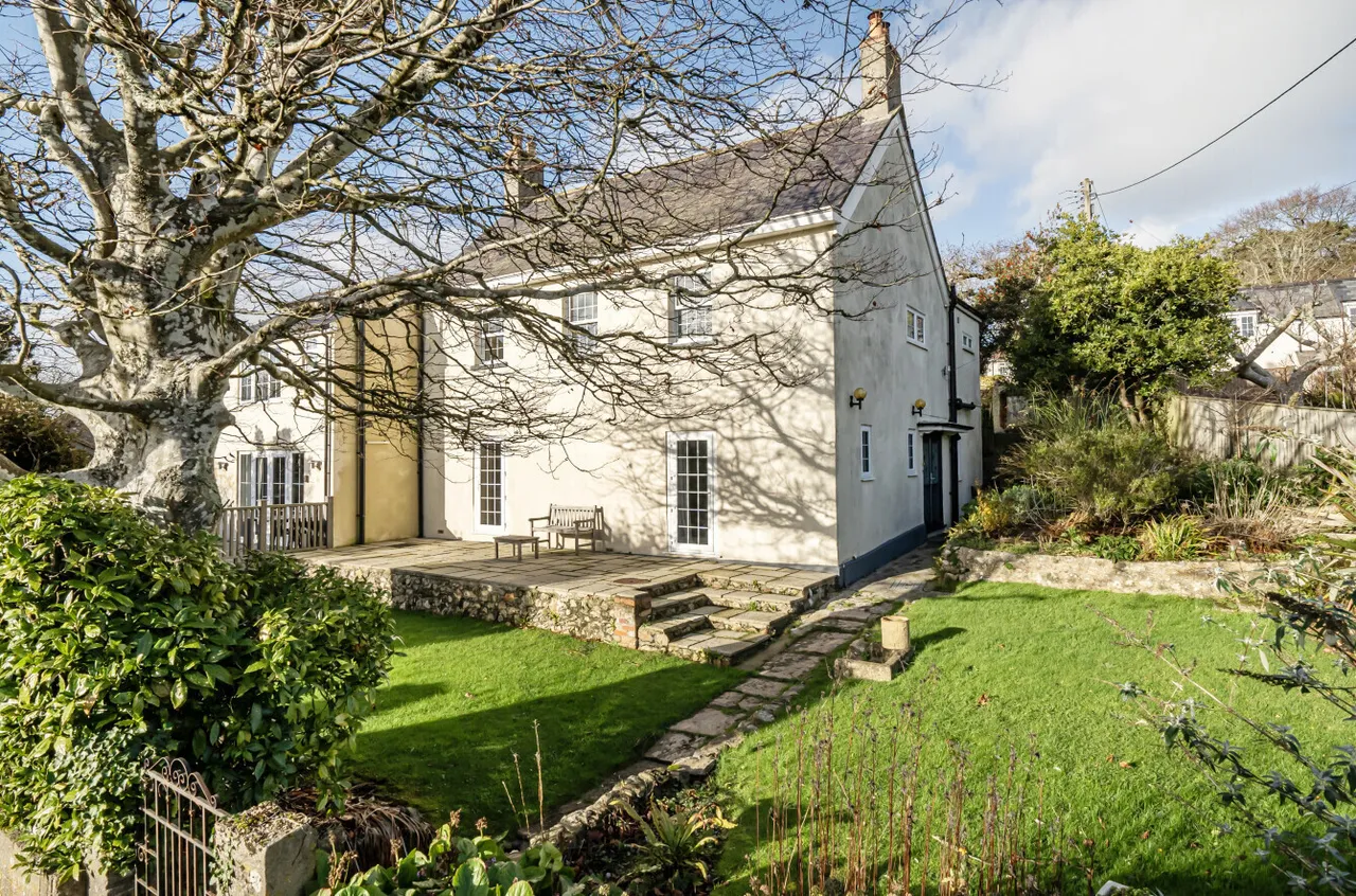 4 bed property for sale, The Green, Morcombelake, DT6