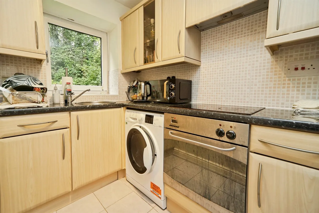 Bolton Grange, Yeadon, LS19, photo 7