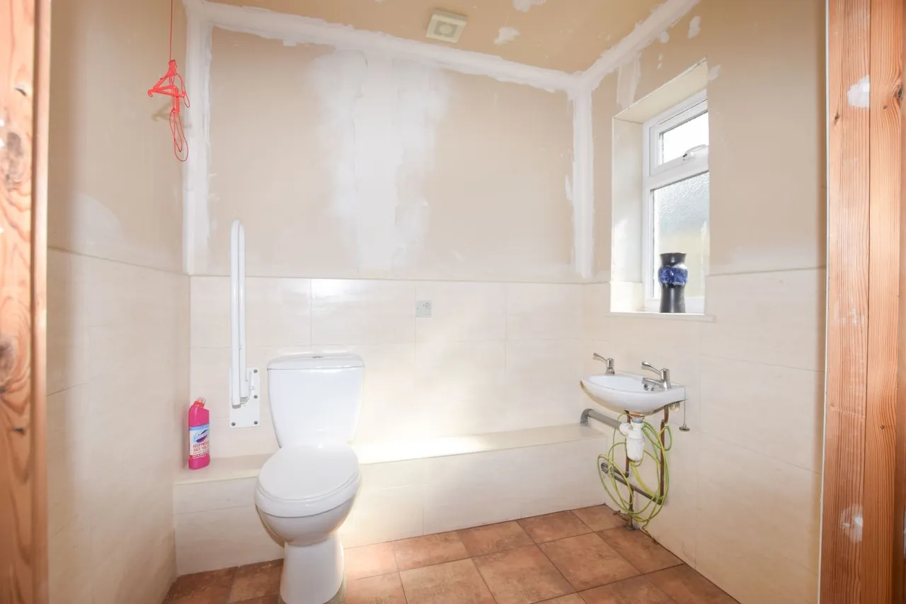 Kensington Road, Southchurch, SS1, photo 23