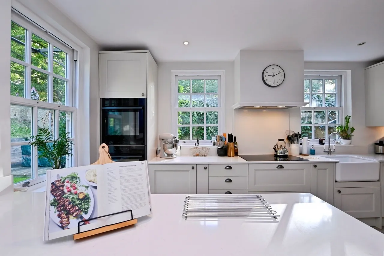 Dodsley Lane, Midhurst, GU29, photo 5