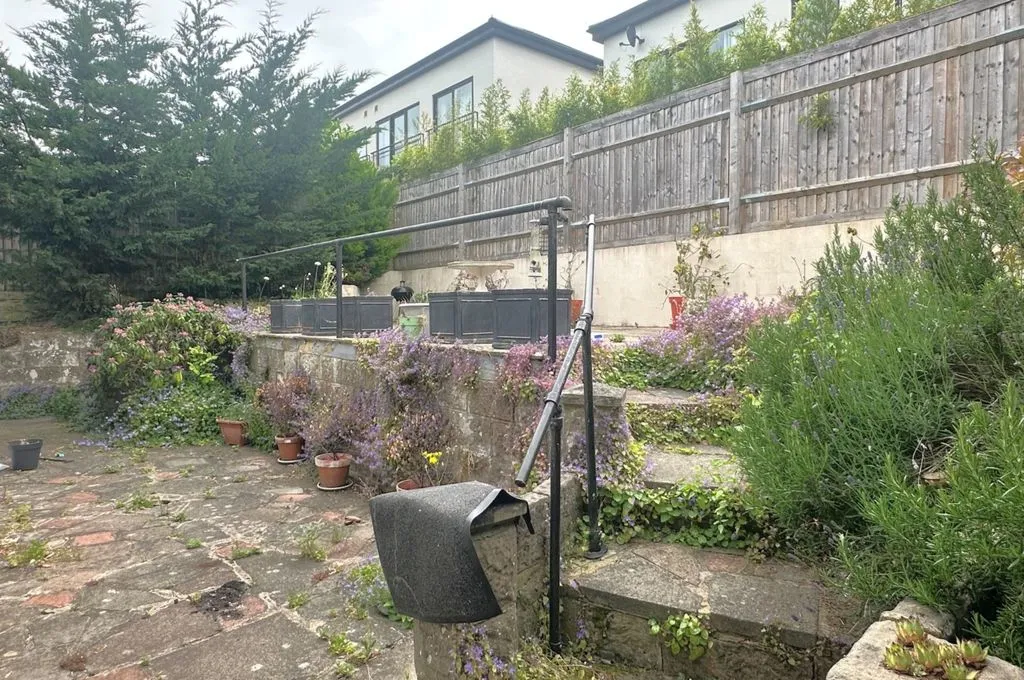 Riddlesdown Avenue, Purley CR8 1JJ, photo 15