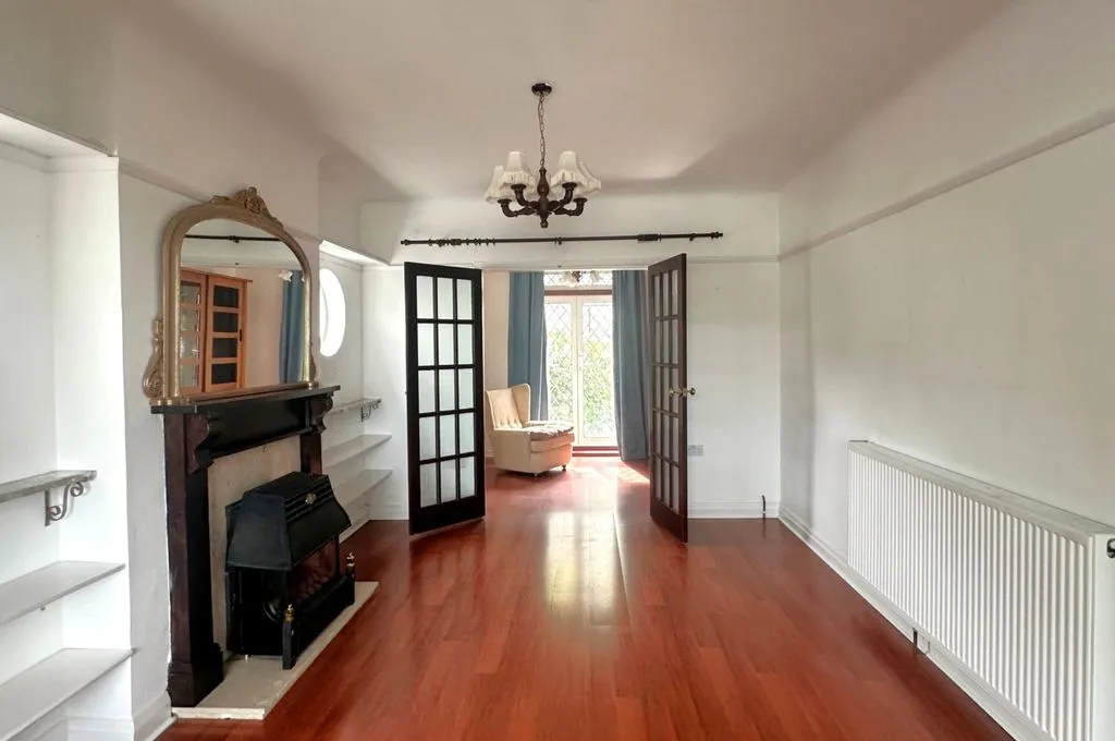 Riddlesdown Avenue, Purley CR8 1JJ, photo 7