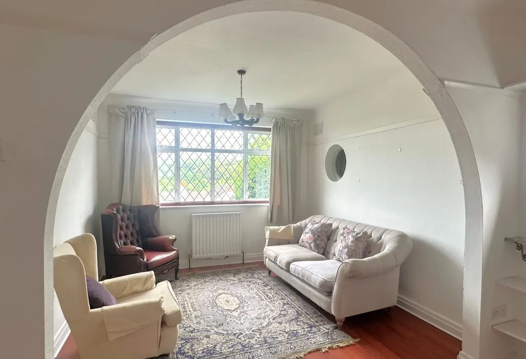 Riddlesdown Avenue, Purley CR8 1JJ, photo 6