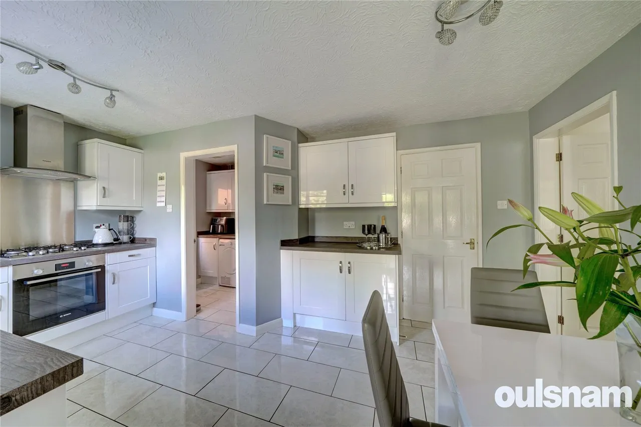 Oak Tree Drive, Cutnall Green, Droitwich, Worcestershire, WR9 0QY, photo 3