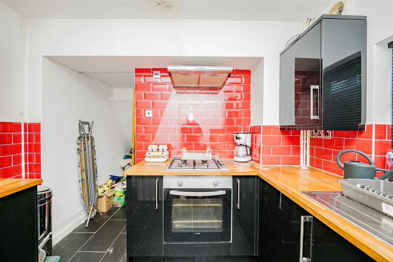 Bell Street, Barry, CF62 6JU, photo 4