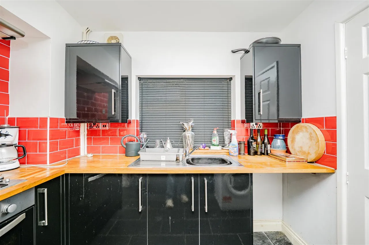 Bell Street, Barry, CF62 6JU, photo 10