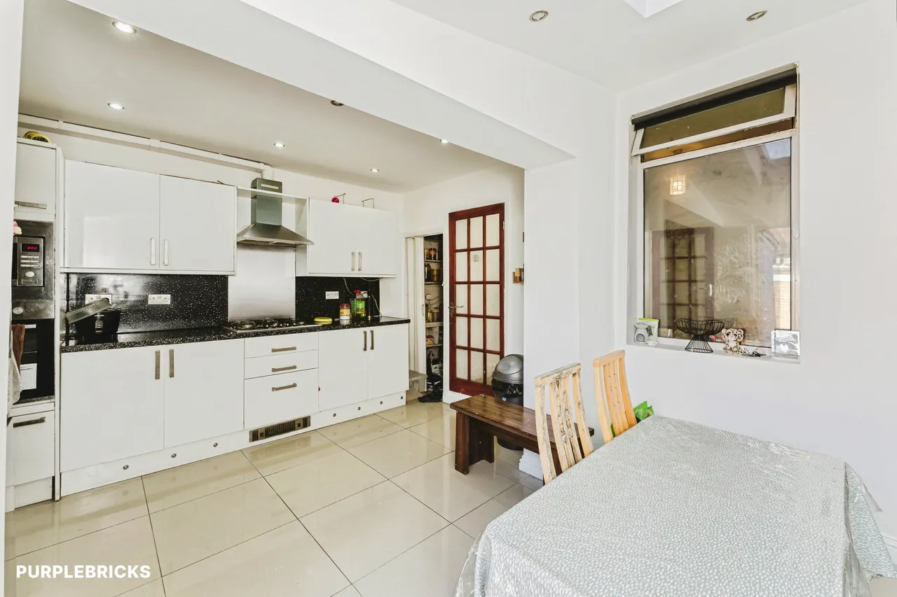 Geere Road, London, E15, photo 4