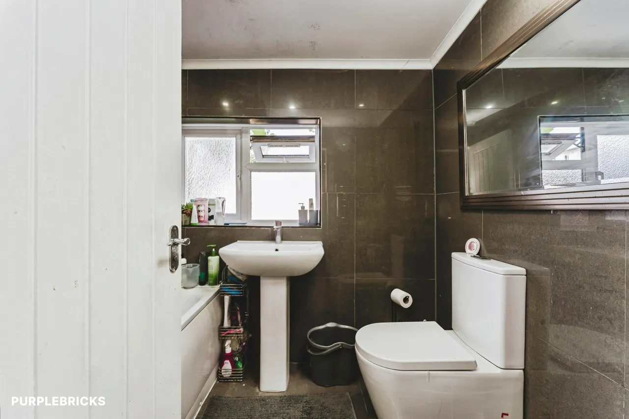 Geere Road, London, E15, photo 12