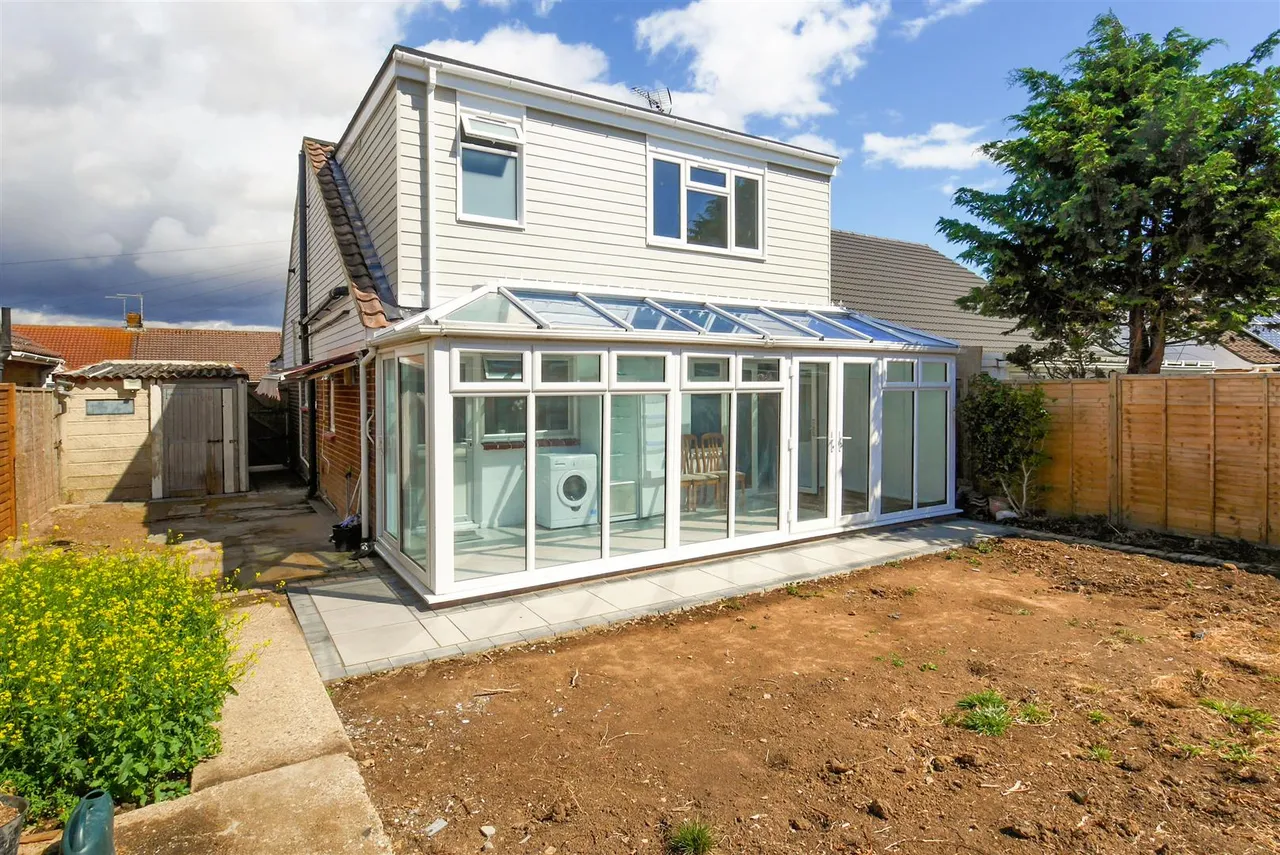 Oakcroft Gardens, Littlehampton, photo 13