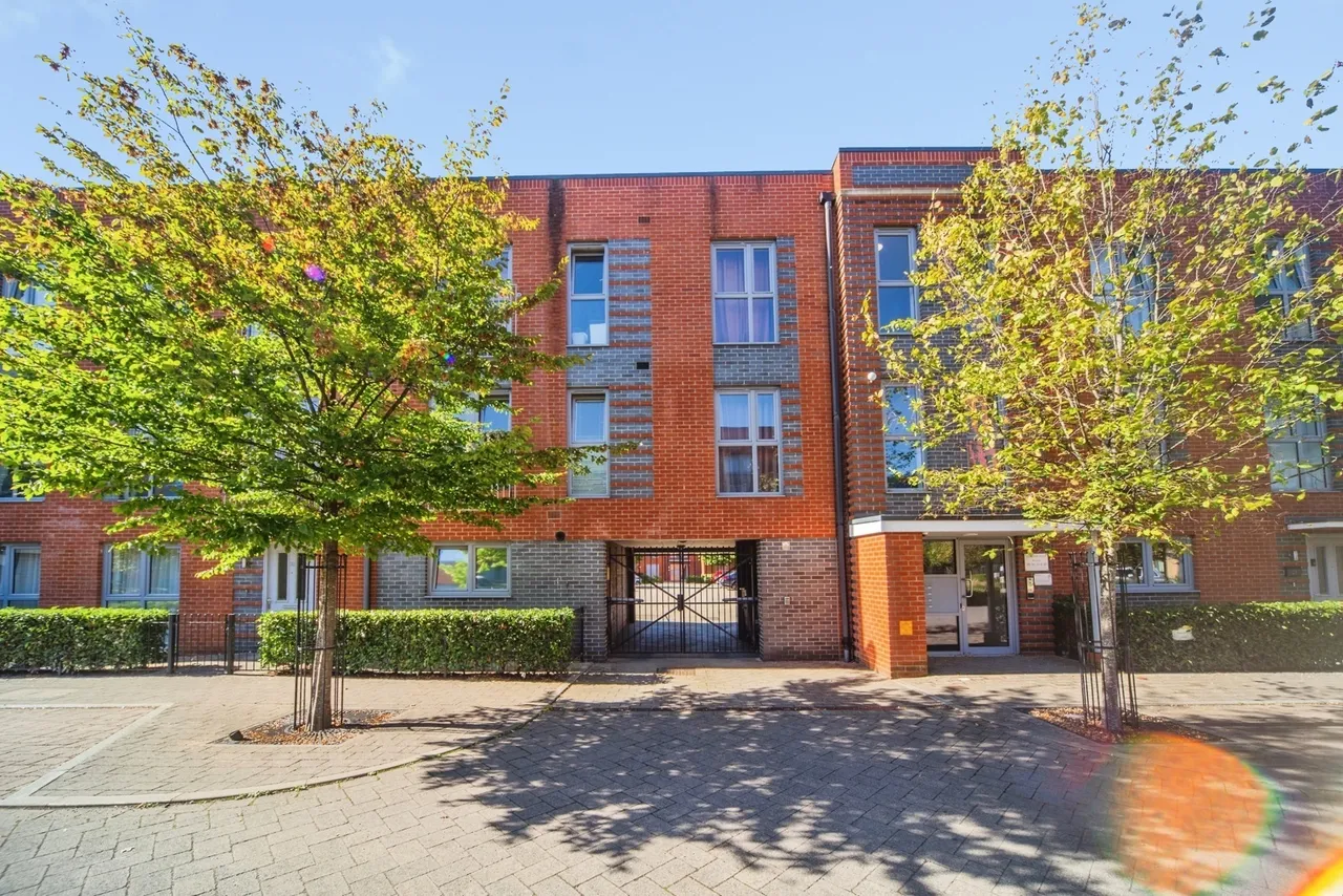 2 bed flat for sale, Meridian Way, Southampton, SO14