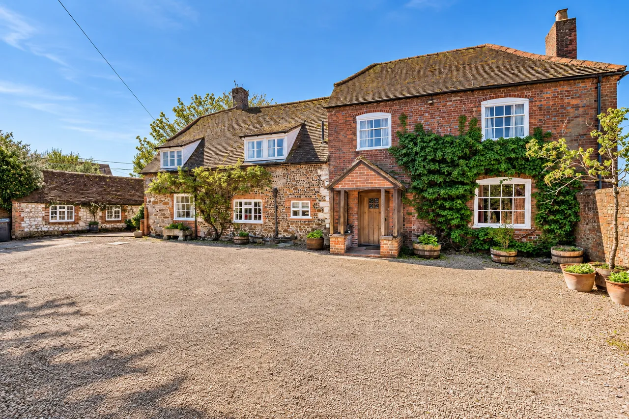 5 bed house for sale, North Farm, Sheepdrove Hill, RG17