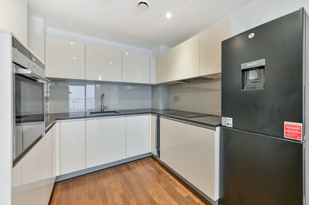 Flat 59 Trafalgar Building, 15 Henry Macaulay Avenue, Kingston upon Thames, photo 4