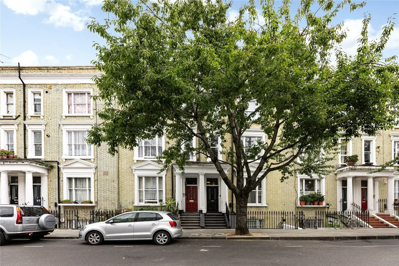 1 bed flat for sale — Eardley Crescent, London, SW5