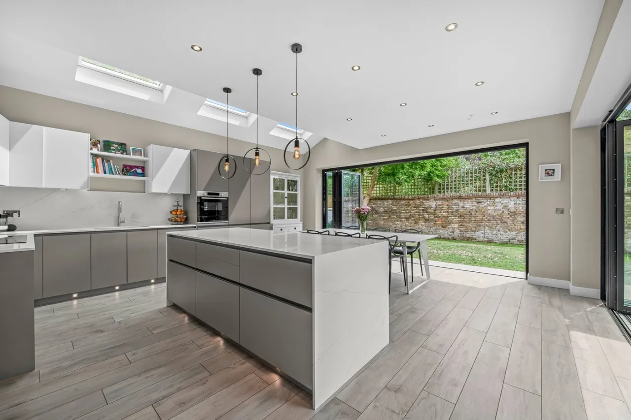 Ashfield Close, Richmond, TW10, photo 3