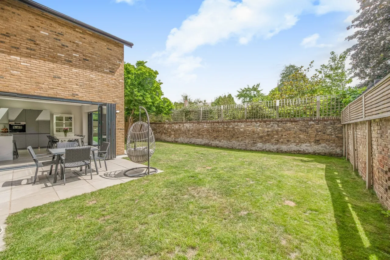 Ashfield Close, Richmond, TW10, photo 10