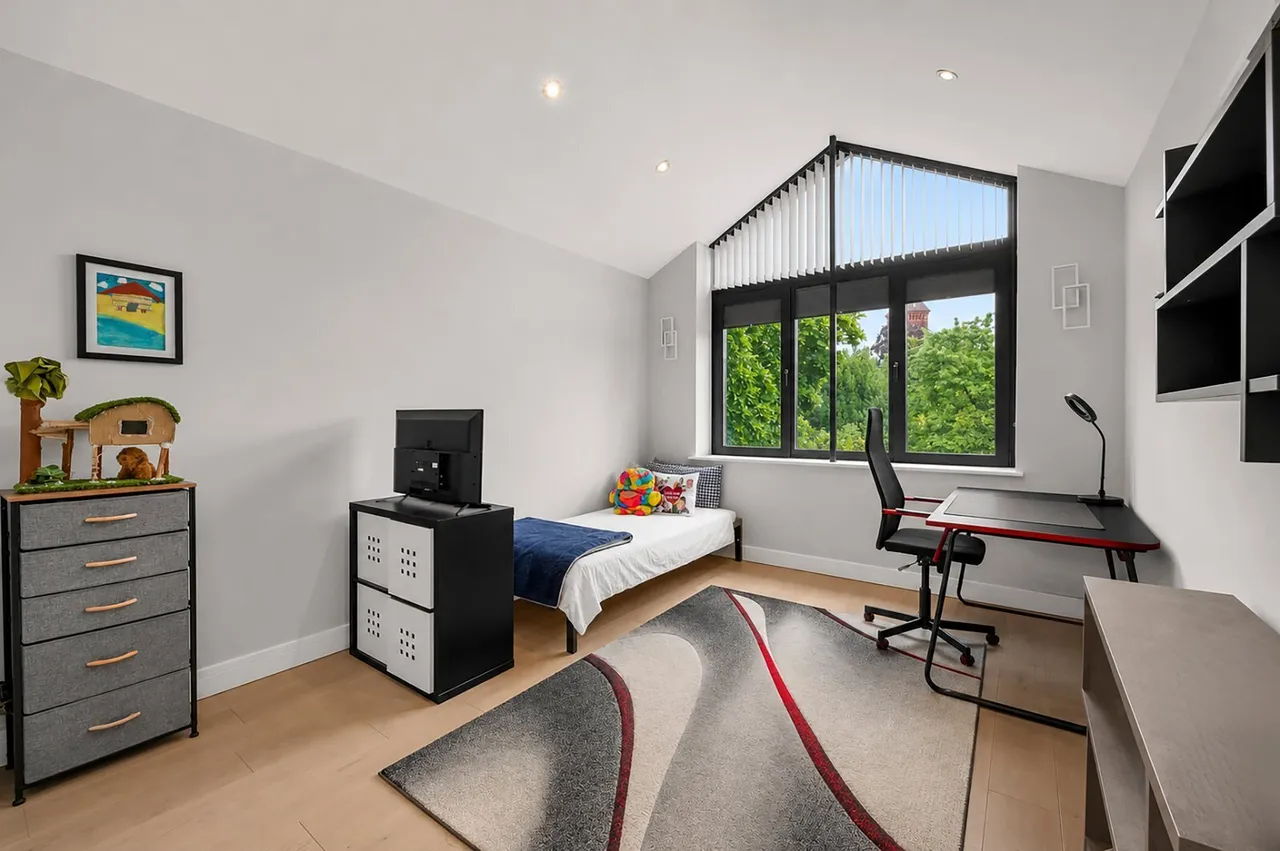 Ashfield Close, Richmond, TW10, photo 8