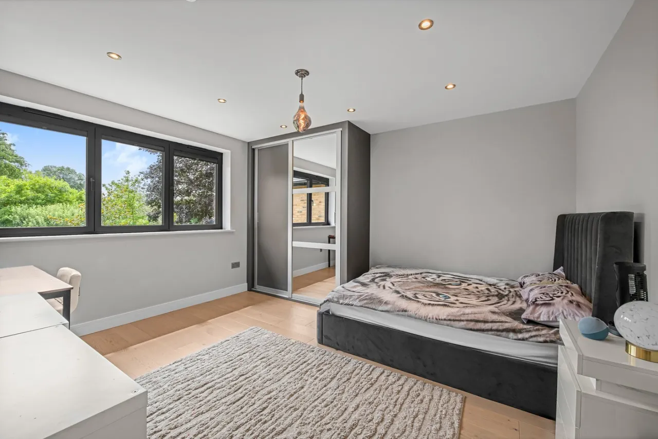 Ashfield Close, Richmond, TW10, photo 15