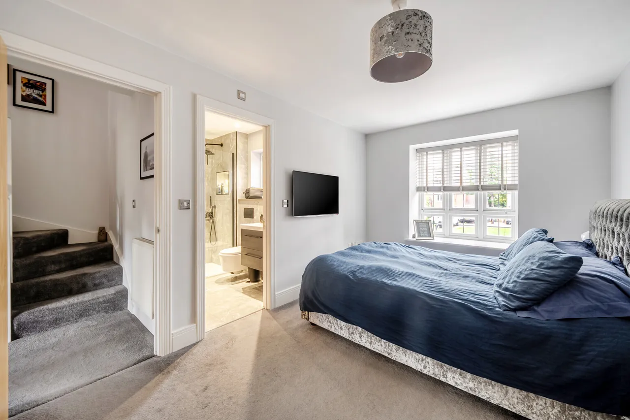 Poplar Close, Epsom, KT17, photo 5