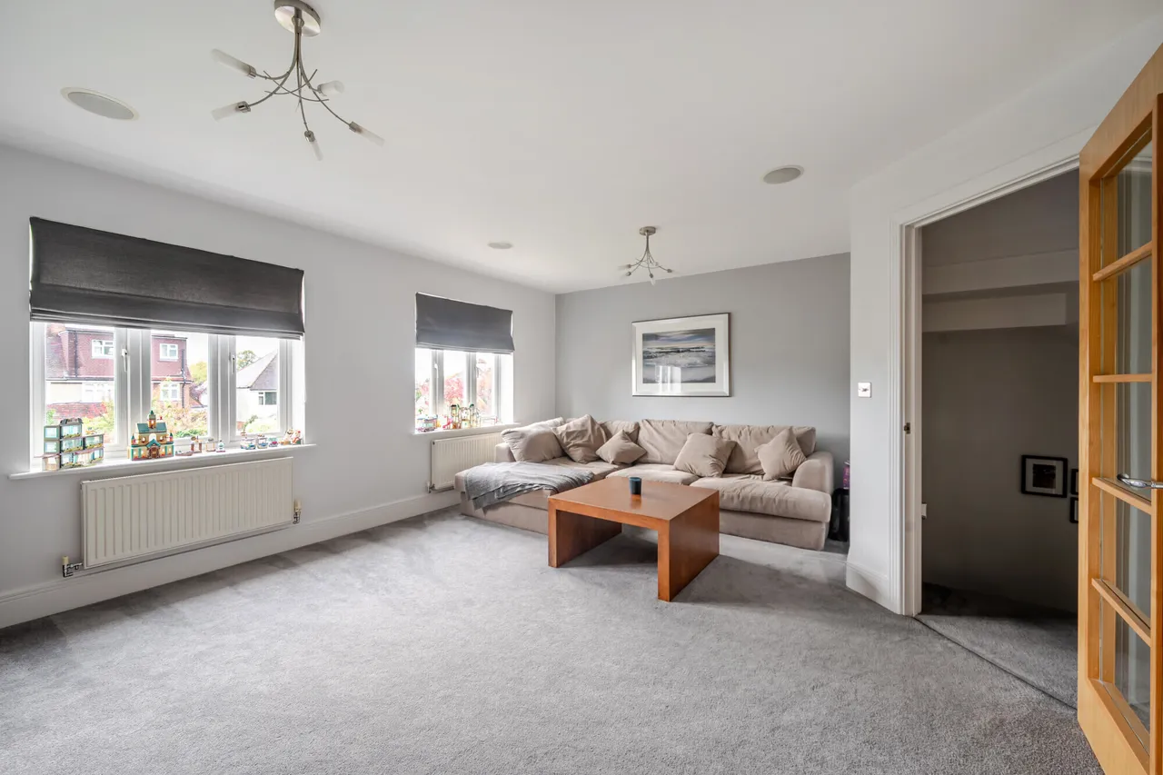 Poplar Close, Epsom, KT17, photo 10