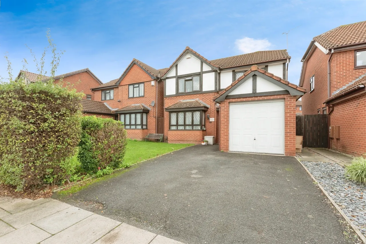 4 bed house for sale — Neville Road, Leicester