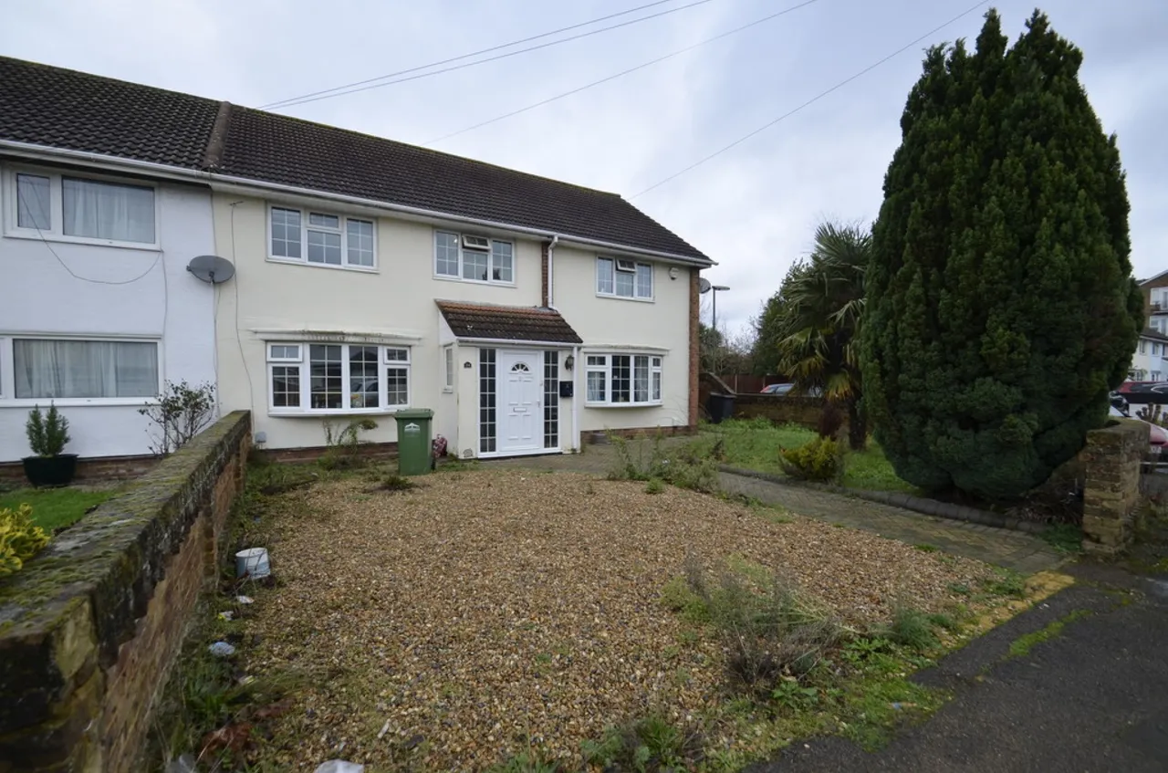 Hannibal Road, Staines-upon-Thames, photo 6