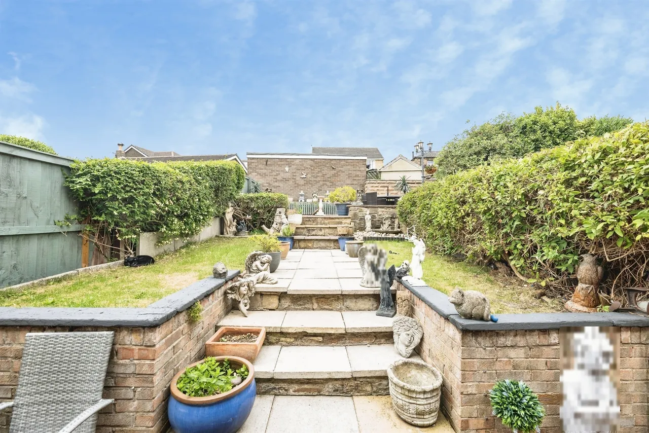 The Croft, Tingley, WF3, photo 15