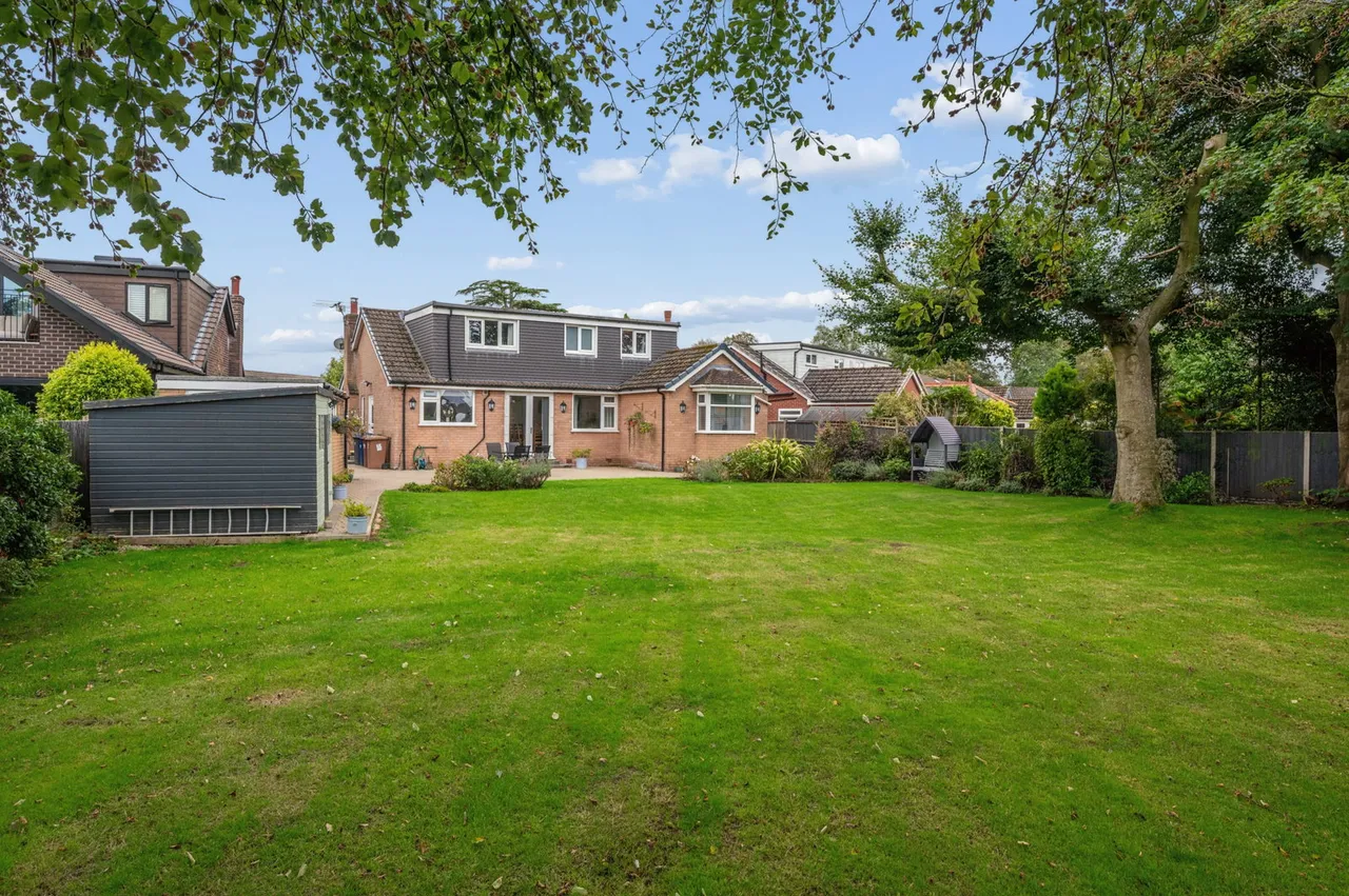 5 bed house for sale, Stonefield, Longton, PR4