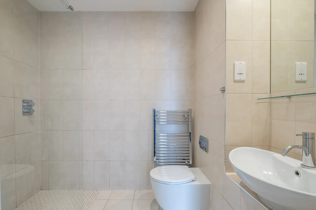 Magdalen Road, London, SW18, photo 6