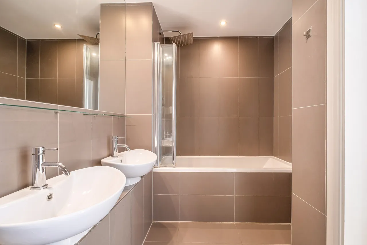 Magdalen Road, London, SW18, photo 8