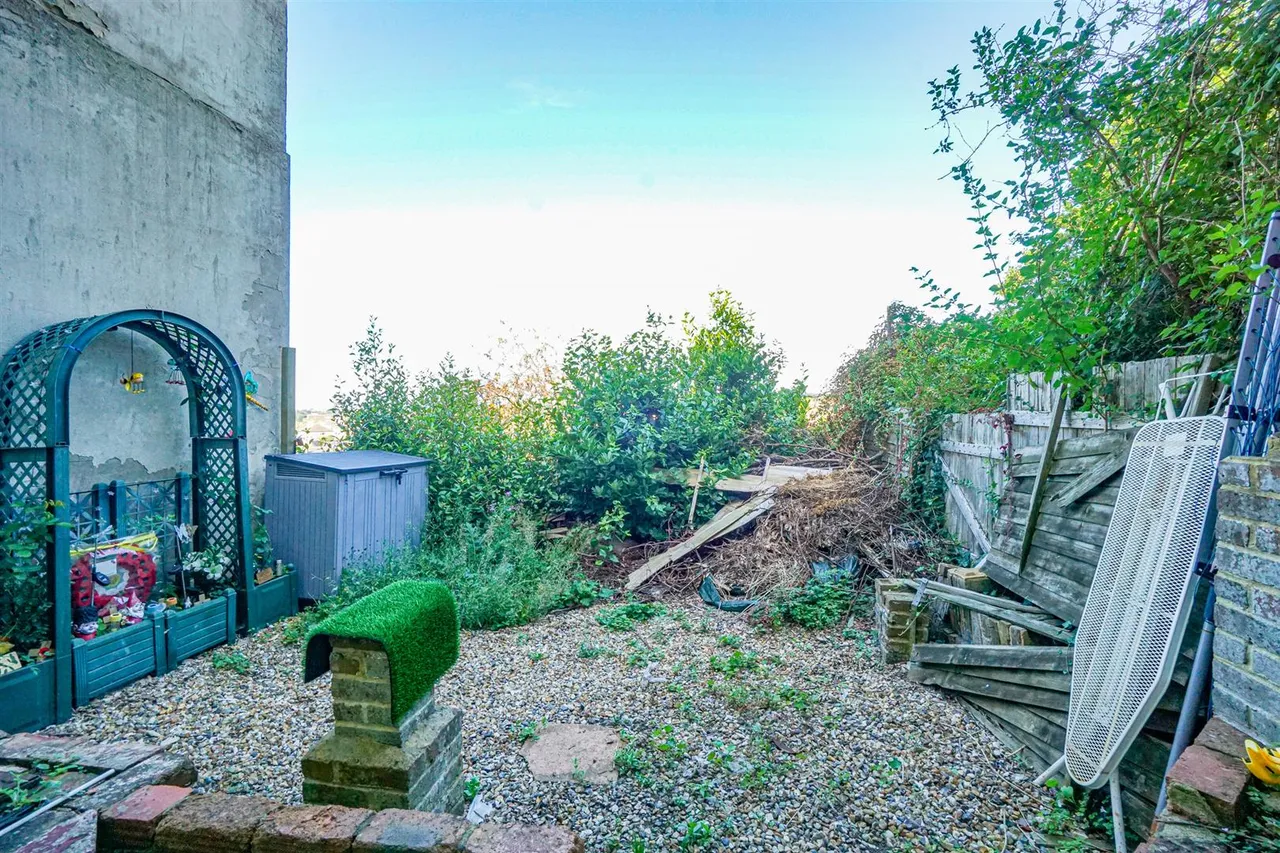 Emmanuel Road, Hastings, photo 14