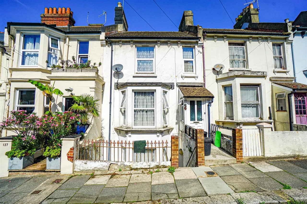3 bed house for sale, Emmanuel Road, Hastings