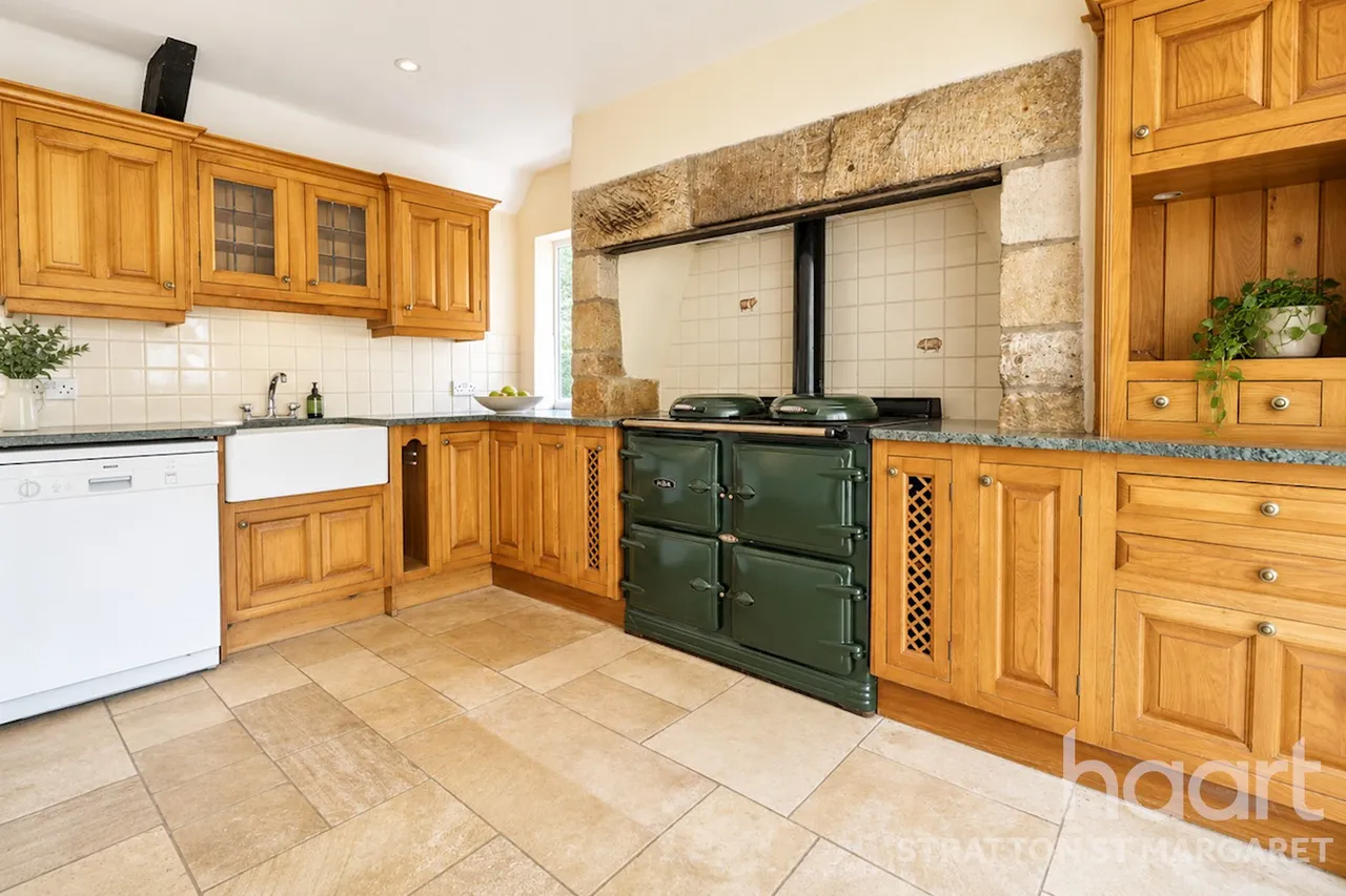 Silver Street, Malmesbury, SN16, photo 4