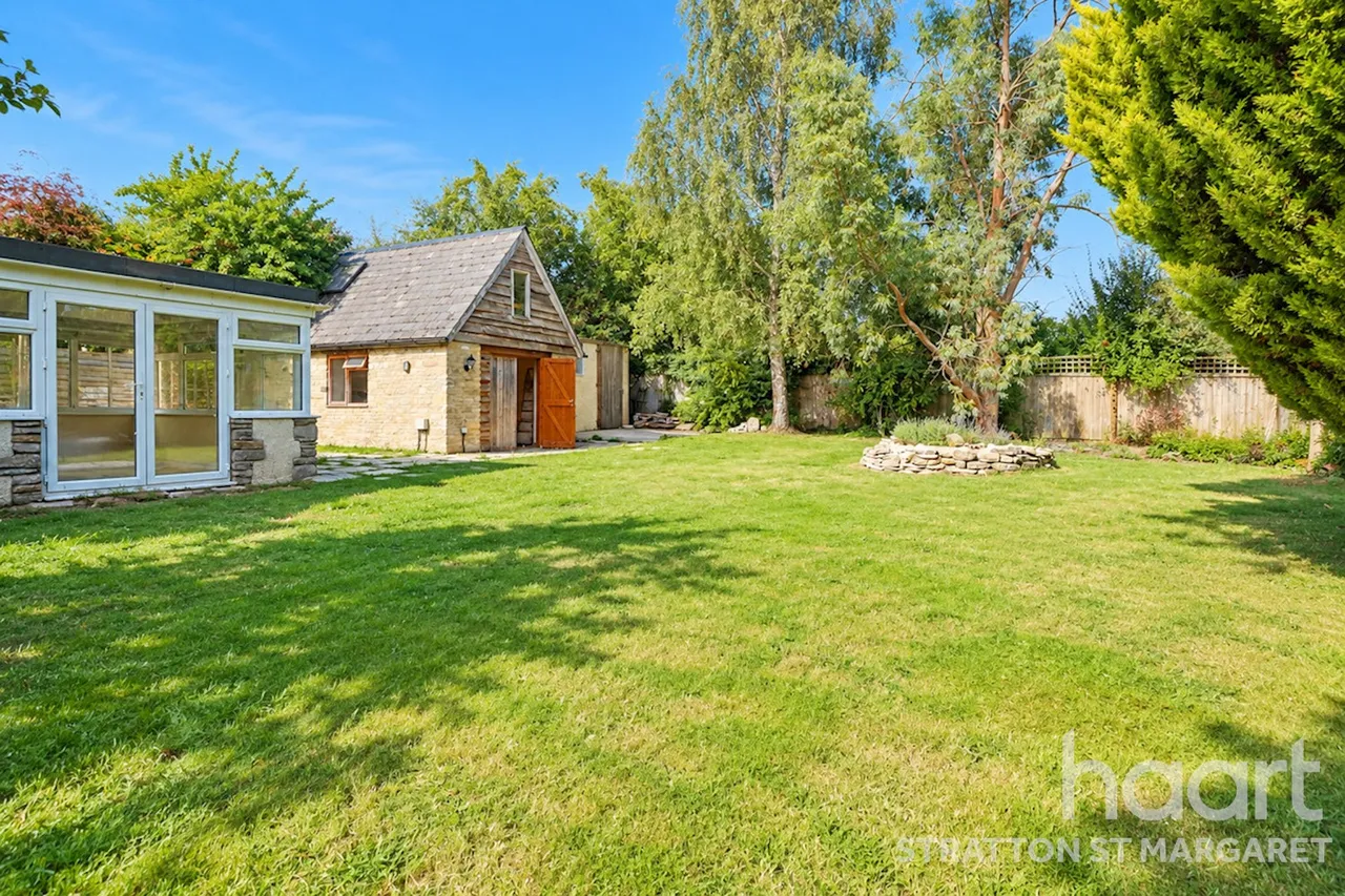 Silver Street, Malmesbury, SN16, photo 8