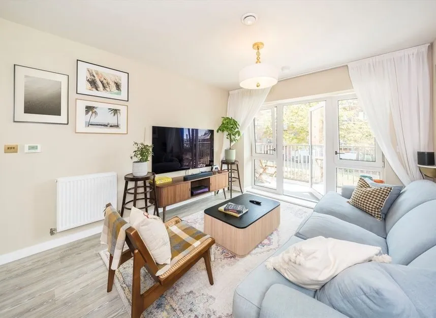 Springfield Drive, Tooting, SW17, photo 2