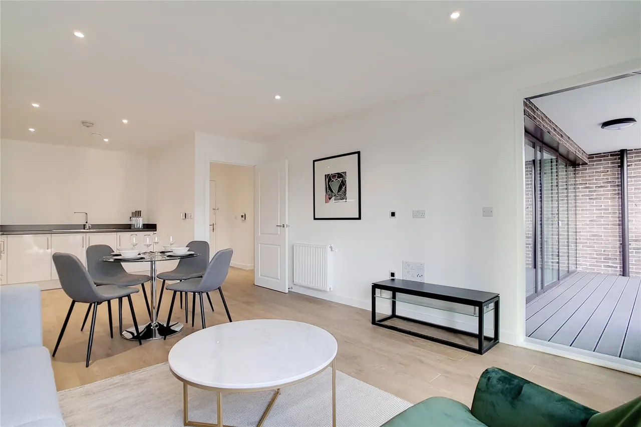 Cooks Road, E15, photo 12