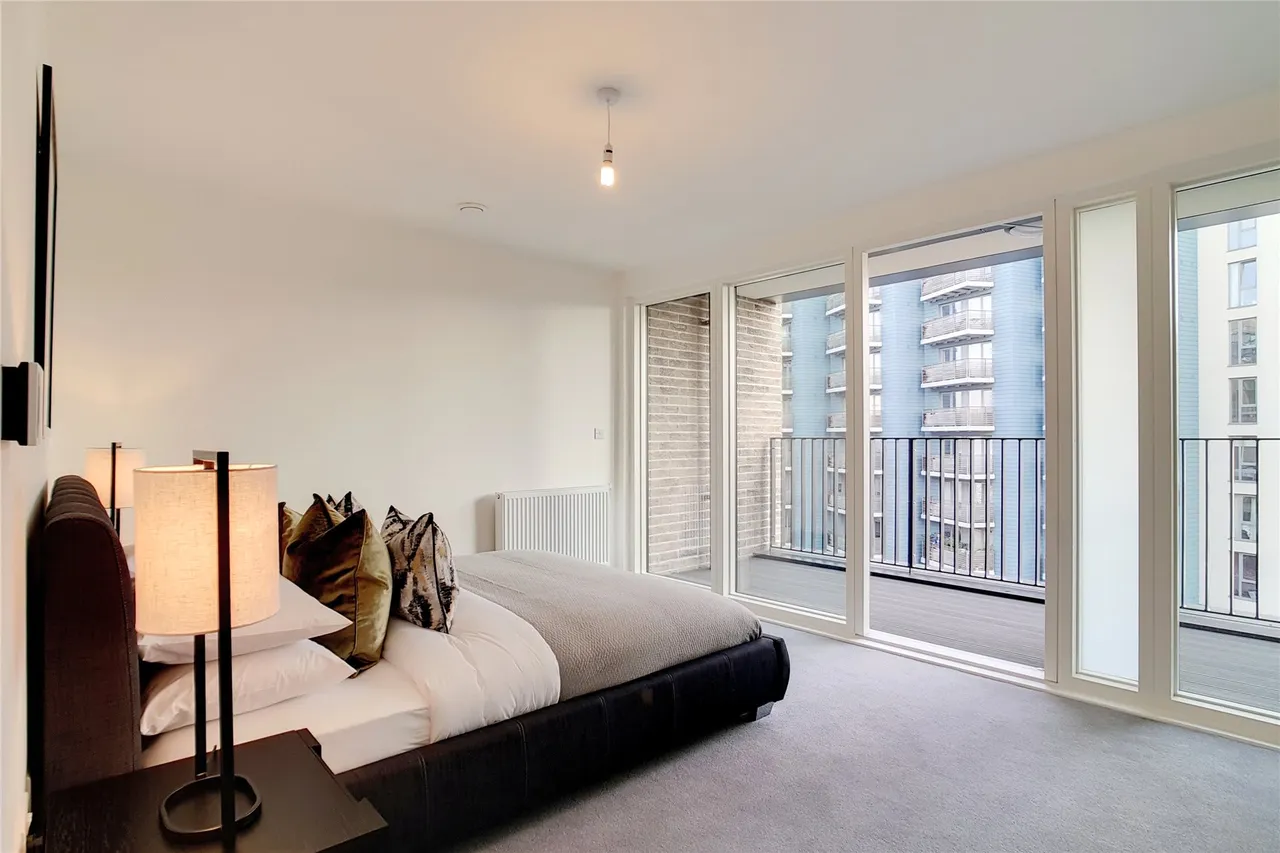 Cooks Road, E15, photo 9