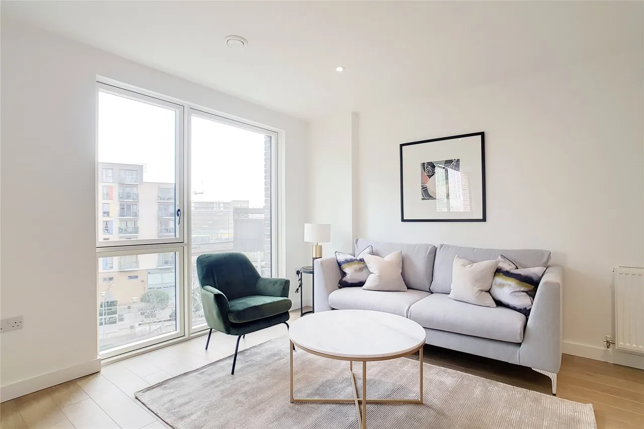 Cooks Road, E15, photo 6