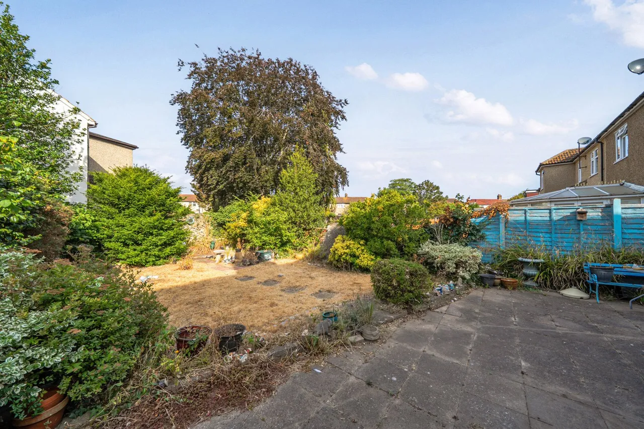 Danson Crescent, DA16, photo 4