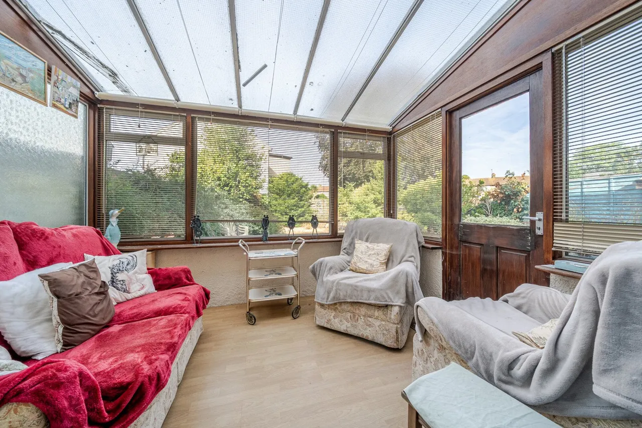 Danson Crescent, DA16, photo 6