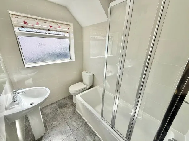 Broadley Grove, Halifax, HX2, photo 13