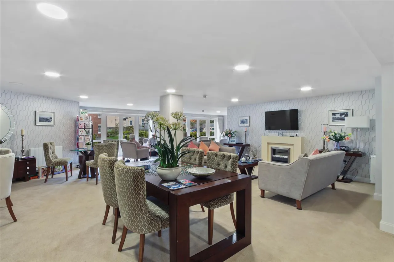 Pinewood Gardens, Tunbridge Wells, TN4, photo 20