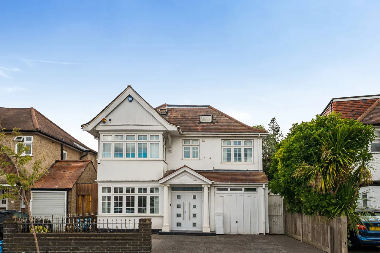 6 bed house for sale, Sedgecombe Avenue, Harrow, HA3
